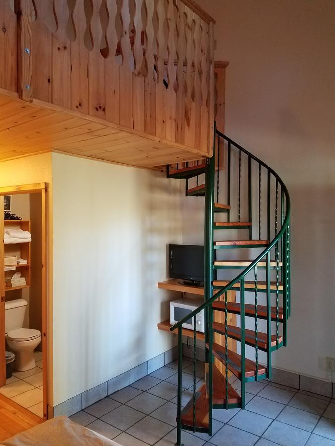 Lenroot Lodge Seeley Exteriör bild